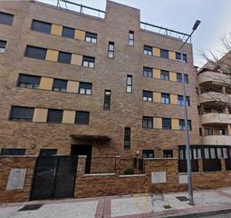 Flat in Fuentebella-San Fermín-El Leguario. Parlapiso