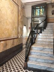 Etagenwohnung  Carrer de la princesa. Vivienda con luz y silencio en el centro de barcelona