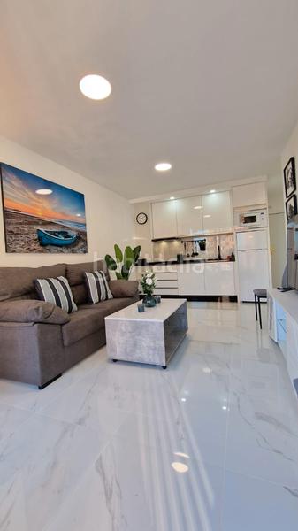 Foto 2ca082ab-abab-489a-b943-7cb4268c16f2. Apartamento en paseo marítimo rey de españa 80 precioso apartamento en primera linea en Fuengirola