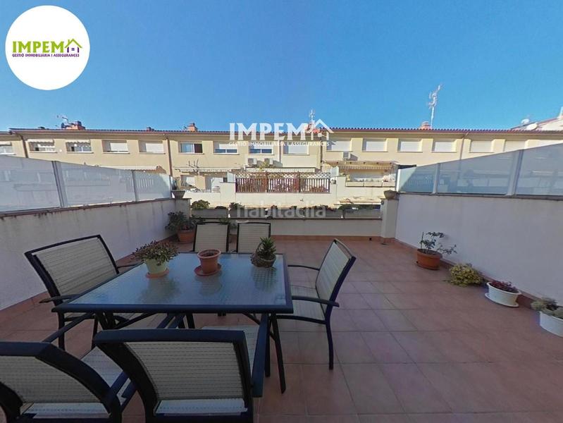 Foto d5e41307-36cb-4fc5-bddd-7dae5dd60772. Maison jumelée avec chauffage parking dans Masquefa