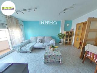 Flat in Piera. Piso en piera