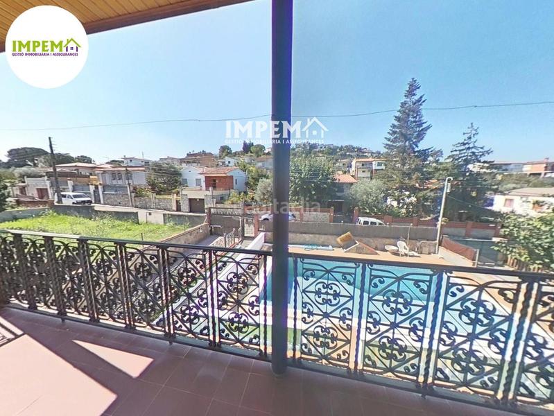 Foto c2e85431-e785-474a-b4dd-231a41444aee. Chalet mit heizung parking pool in Masquefa