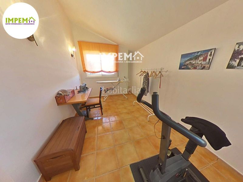 Foto b07a358b-c02d-4de1-abb3-b5a0427f55cc. Xalet amb aparcament piscina a Piera