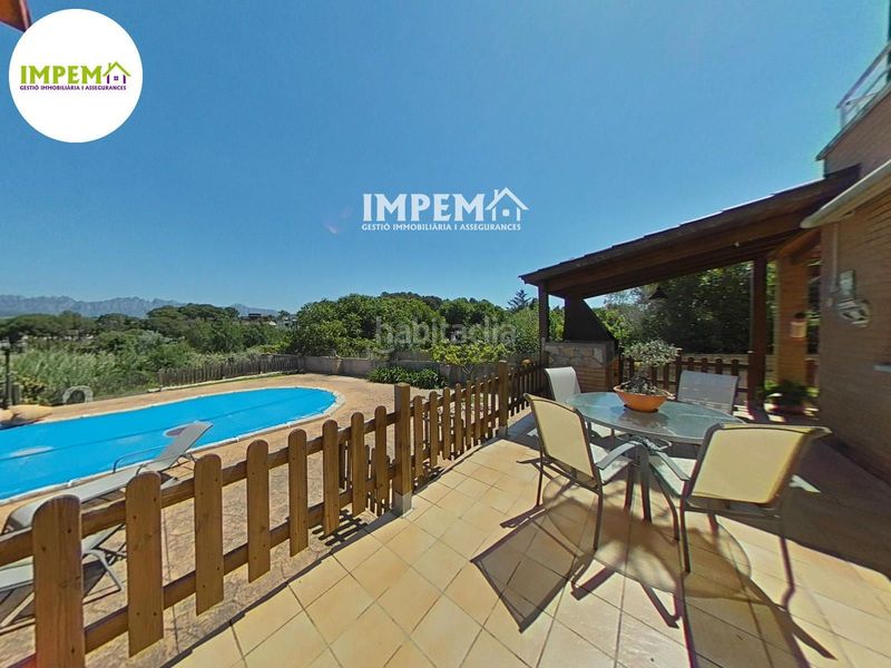 Foto be01f814-58e8-4e70-b66a-395f28d9a101. Xalet amb aparcament piscina a Piera