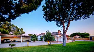 Xalet a Las Lagunas - Campano. Exclusiva villa en venta en chiclana, junto a novo sancti petri