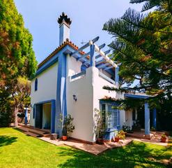 Chalet en Roche. Exclusiva propiedad en la urbanizacin roche, conil de la fronte