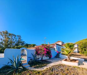 Chalet à Barbate. Finca exclusiva junto al parque natural de la breña  los caños d