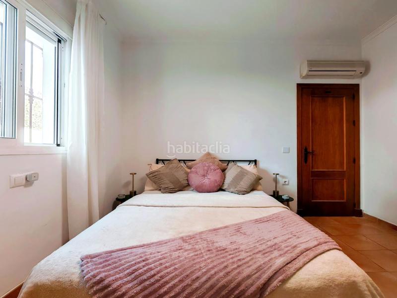 Foto fe27d6c3-e183-4db1-86c7-c8e16f75233f. Chalet with parking in Las Lagunas - Campano Chiclana de la Frontera