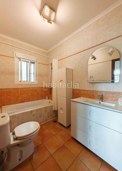 Foto 83b7e5d6-848a-41c6-a741-adaaa0a62b82. Chalet avec parking dans Las Lagunas - Campano Chiclana de la Frontera