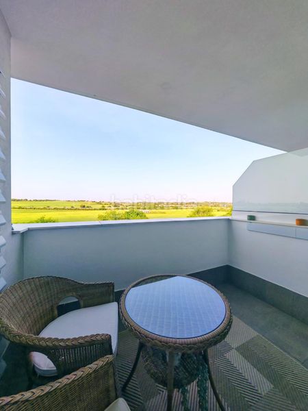 Foto a89a6d30-fa7f-49bb-ae70-fa6d97c07203. Pis amb aparcament piscina a Casines Puerto Real