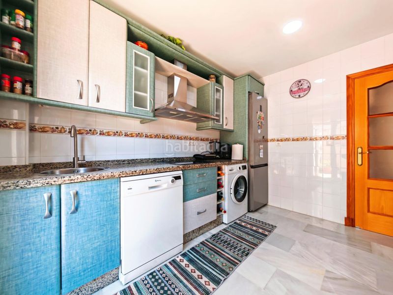 Foto c185db10-2243-4dc7-bb9c-ffcc8639f9b0. Casa adossada amb calefacció aparcament a Camposoto - Gallineras San Fernando