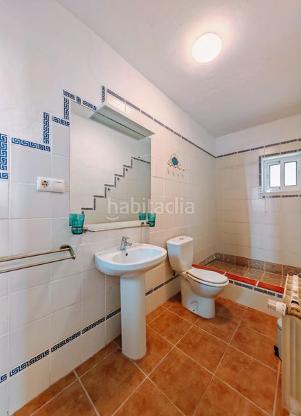 Foto 2175fc4e-bab4-4aa2-b332-ff6d91b03c87. Edificio in Zahora Barbate