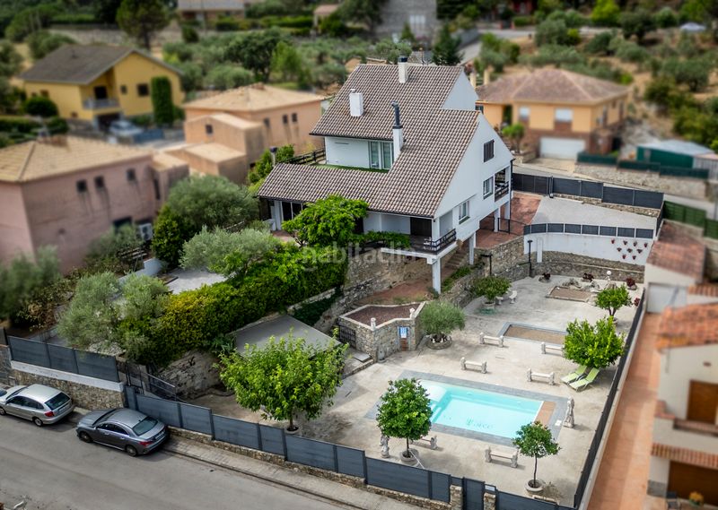 Foto 6bd3fe7d-cdbc-46ee-a1aa-e1329678f1c5. Casa amb xemeneia calefacció aparcament piscina a Agullana