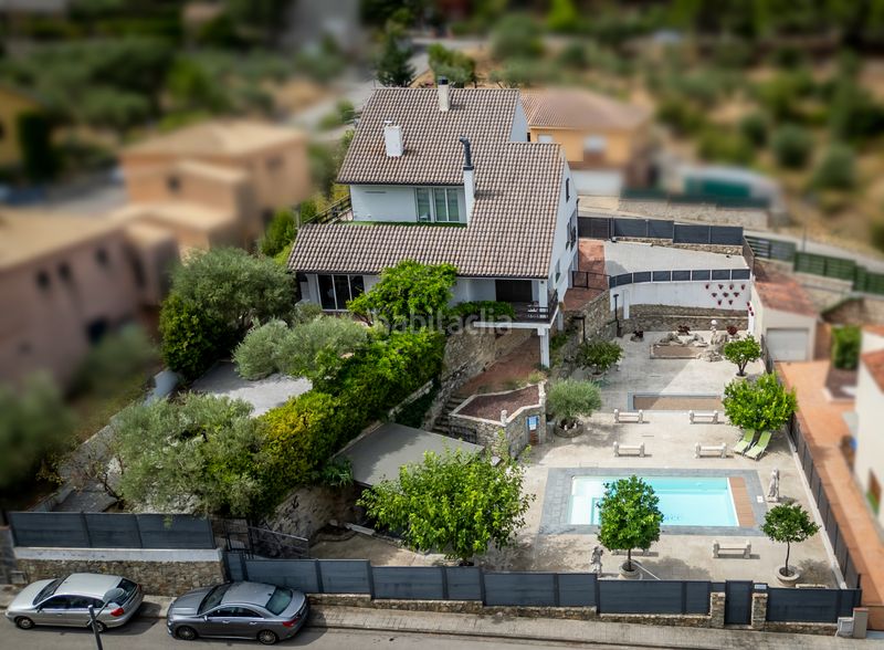 Foto db72ed0c-aa35-4952-b651-eb346bc93872. Casa amb xemeneia calefacció aparcament piscina a Agullana