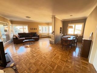 Pis  Carrer collegi. Piso de 4 habitaciones con terraza y parking