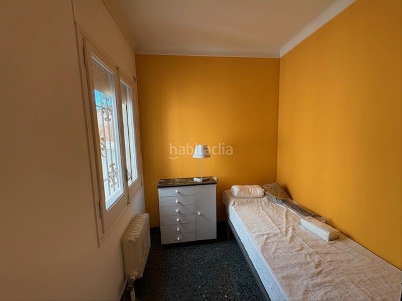 Foto d7d7e898-ca1c-4f24-b9e1-519a2612d11b. Appartement avec cheminée chauffage parking dans Centre Figueres
