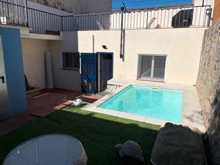 Casa  Carrer dels tapers. Encantadora casa en venta en agullana – ¡con jardín privado y pi