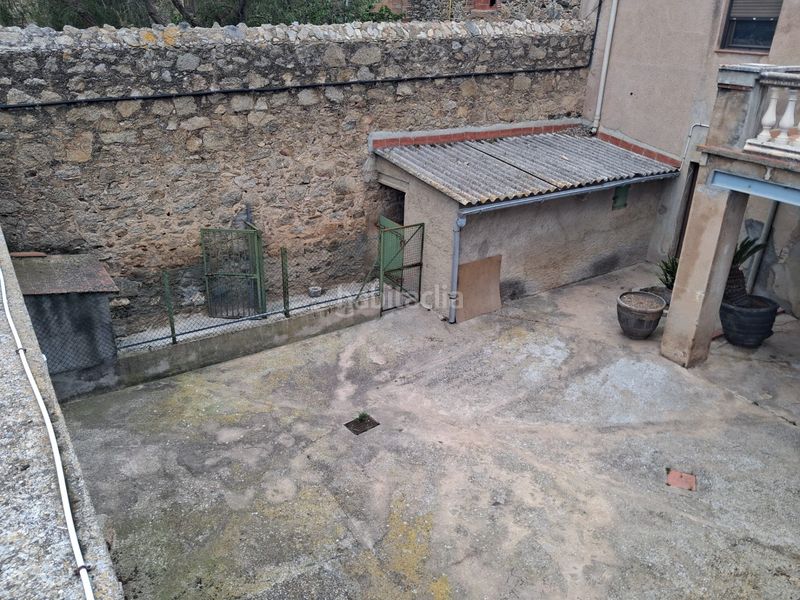 Foto a1eea0c4-fdad-48c0-9310-81ba9daedd78. Casa amb xemeneia calefacció aparcament a Cantallops
