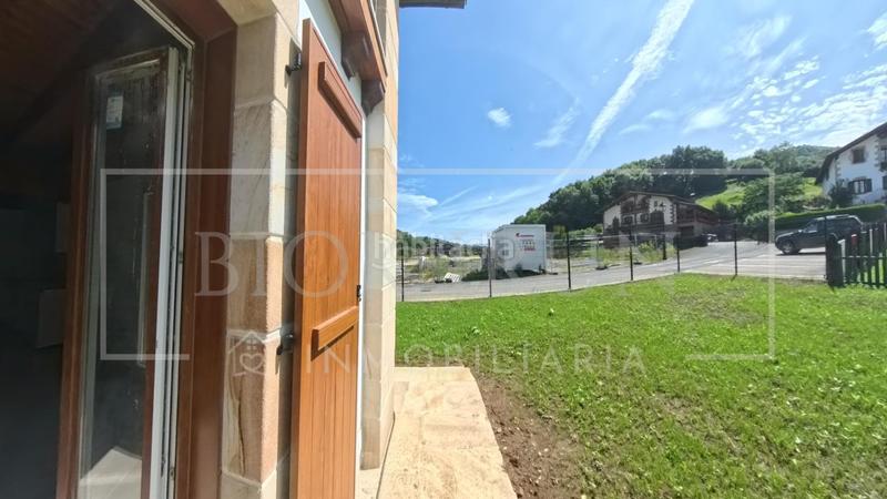 Foto 3eb001f2-6bb7-4b3d-8f00-982a8e728c00. Maison jumelée avec chauffage parking dans Donamaria