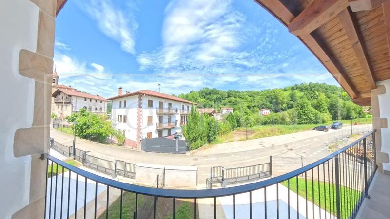 Foto 526083a7-ba13-4ef8-b800-e92c1282f262. Maison jumelée avec chauffage parking dans Donamaria