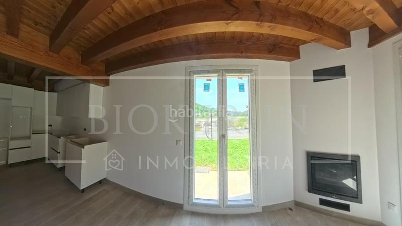 Foto f84f6357-23ca-40d0-8546-db5251759306. Maison jumelée avec chauffage parking dans Donamaria