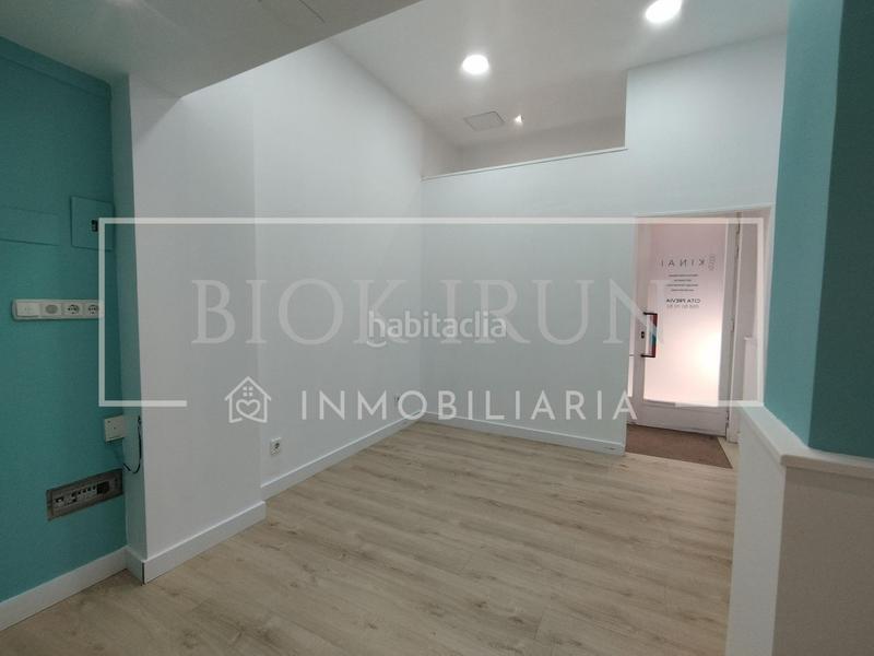 Foto a08375a4-d6b0-4fe6-bc86-b6b497f52e98. Lloguer local comercial a Centro - Mendibil - Santiago Irun