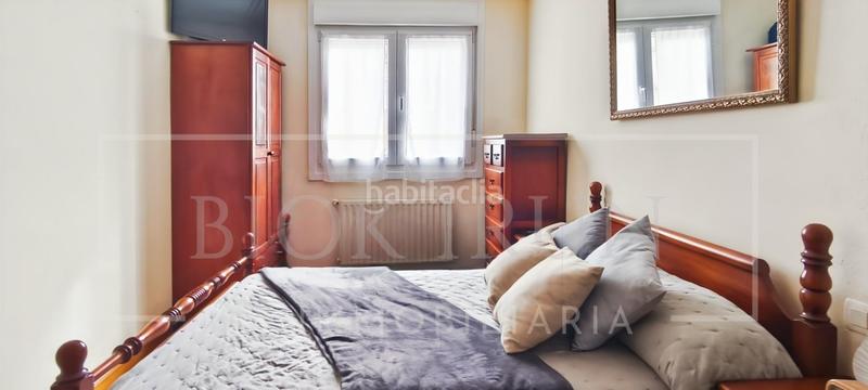 Foto 3e3b8c7c-b47c-4dd4-9d6b-7d2b782234ab. Pis amb calefacció aparcament a Intxaurrondo Donostia - San Sebastián