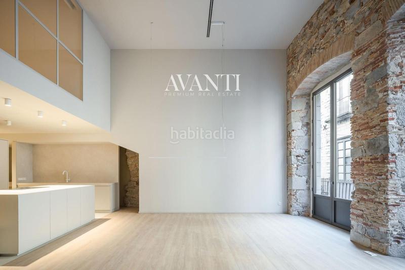 Foto 3311d84e-ddc6-45dc-9531-487f182df88f. Dúplex amb calefacció aparcament a Centre-Barri Vell Girona