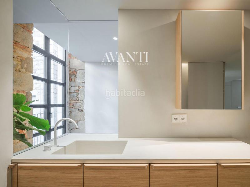 Foto b2165dd8-3957-45a6-a356-079f7ba7ba36. Dúplex amb calefacció aparcament a Centre-Barri Vell Girona