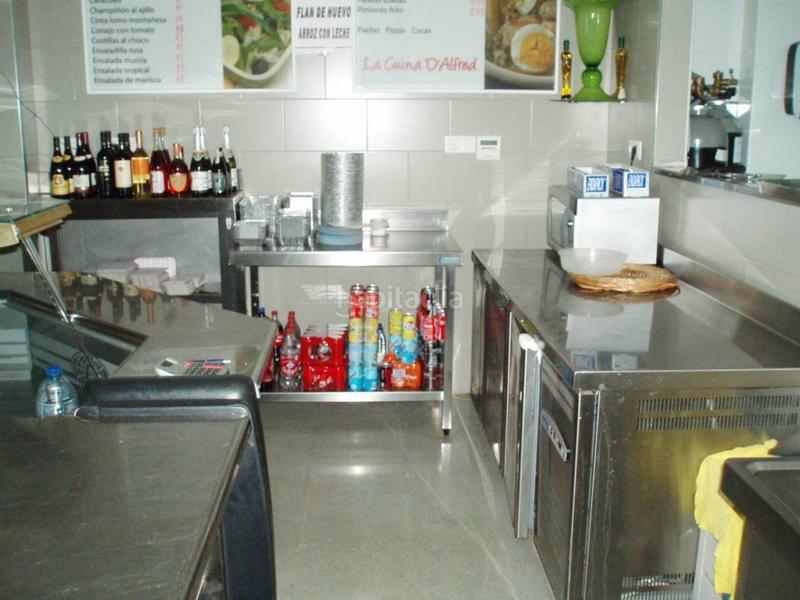 Foto 295a0586-00bd-4b7f-bd97-d6deb1f574f3. Rent business premise in Centro San Juan de Alicante