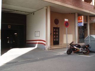 Aparcament cotxe a Centro. Garaje en venta