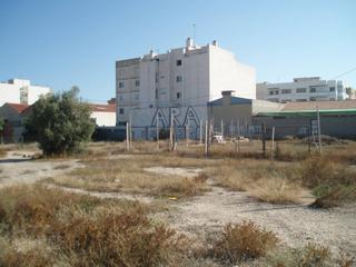 Terreny residencial a Centro. Solar en venta