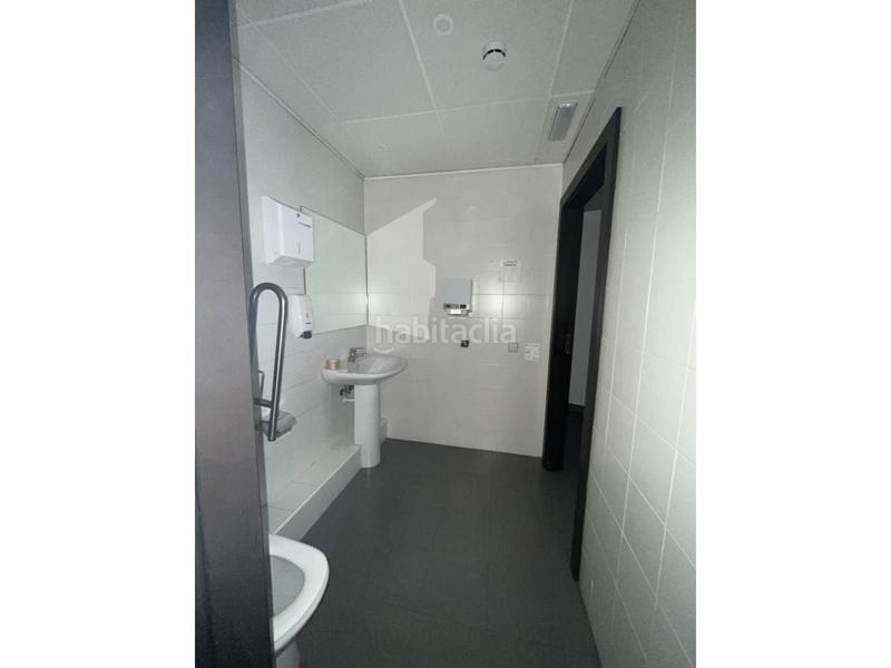 Foto 1716ae0d-20a1-4de8-af93-d02b84254ec2. Local comercial  en venta en el campello. en Campello (el)