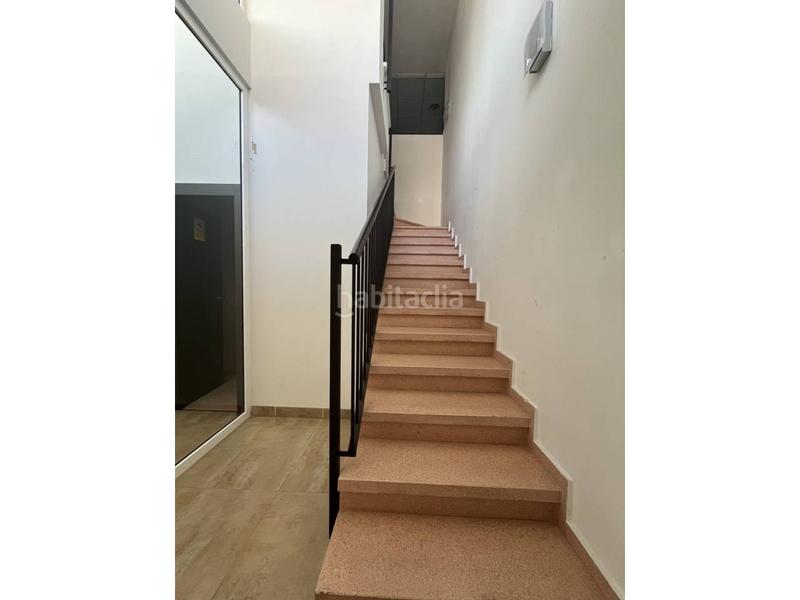 Foto 5275a74d-c1b4-4735-a006-cc0c01ef87b4. Affitto locale commerciale in Campello Pueblo Campello (el)