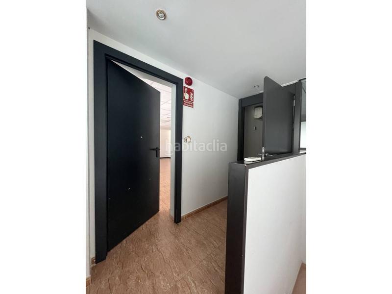 Foto 7bd7fc1b-b576-4e66-9d0c-c86ddf2939e4. Alquiler local comercial  en alquiler sobre carretera principal en el campello. en Campello (el)