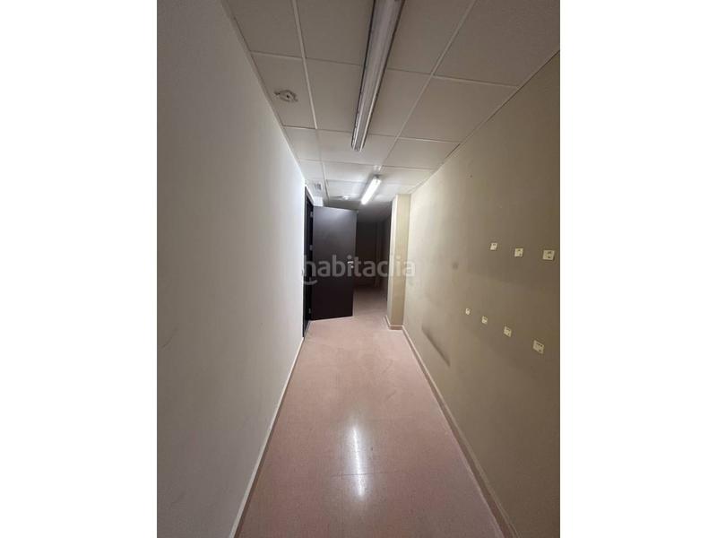 Foto bfff713d-2218-4742-8451-27aca8f4ba10. Alquiler local comercial  en alquiler sobre carretera principal en el campello. en Campello (el)