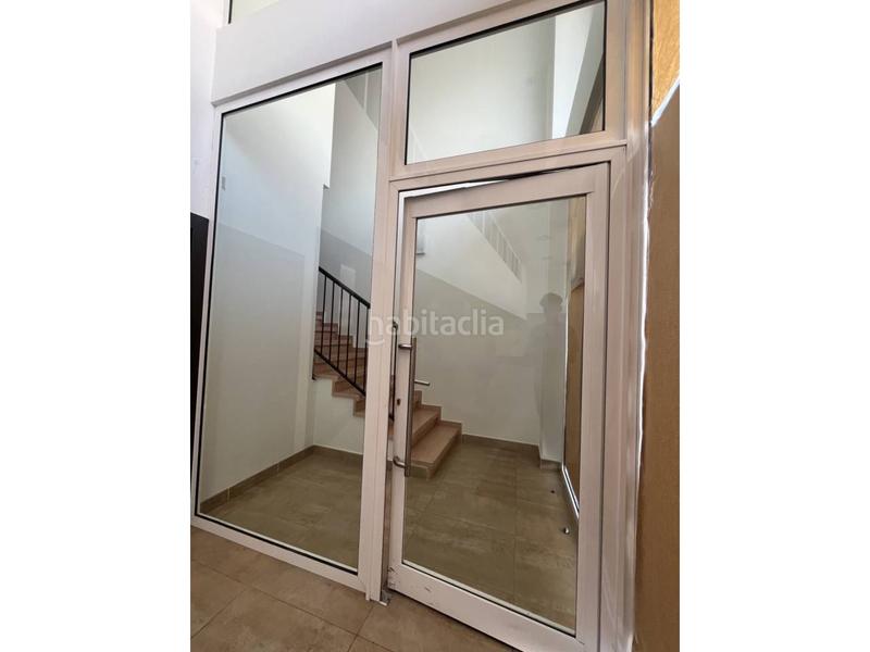 Foto 498a4fb7-daf4-485b-9ed1-8e6ffd0a42dd. Rent business premise in Campello Pueblo Campello (el)