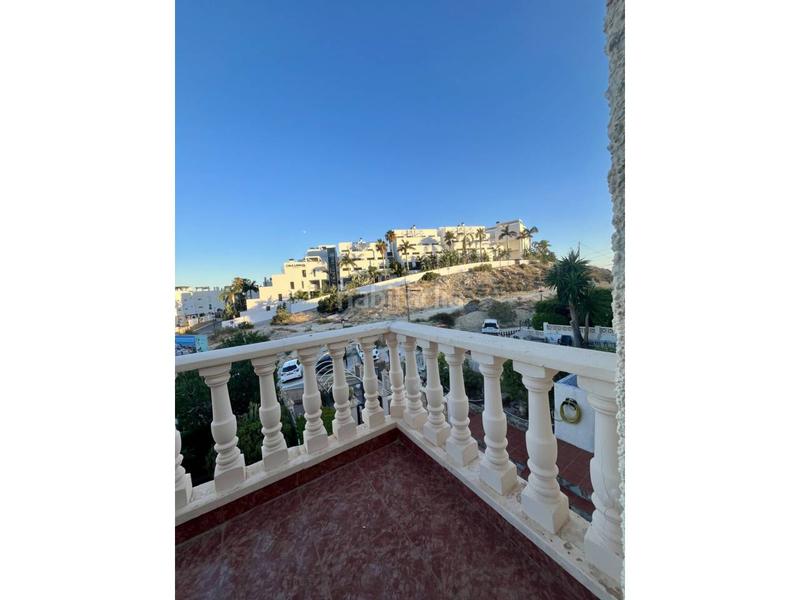 Foto 135a4f52-fedb-4adf-9359-be53096c7182. Haus in altea 5 in Pueblo Acantilado-Lanuza Campello (el)