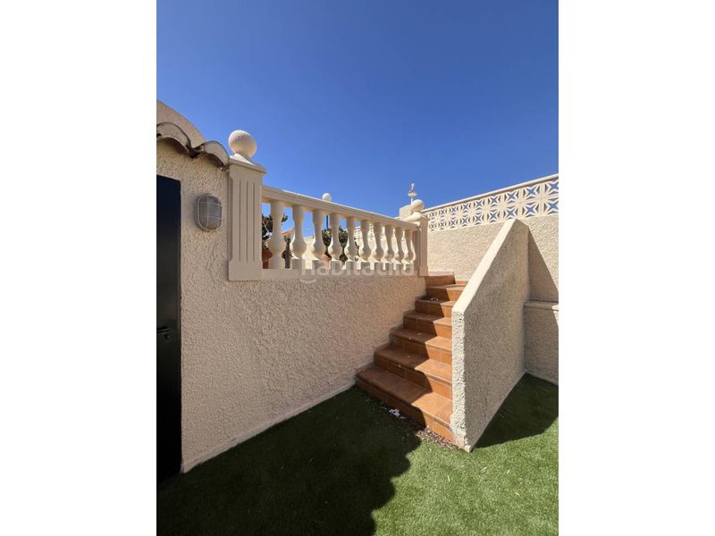 Foto 740310b3-692e-4bd9-bb91-f5070be9355c. Miete chalet mit pool in Centro Mutxamel