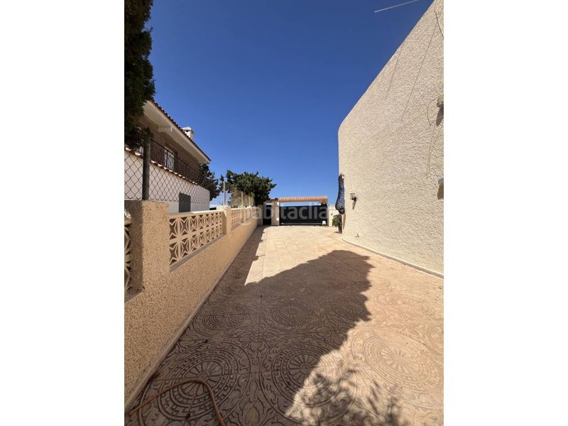 Foto a67878cb-ddd5-4308-bd67-46d8c993df6d. Miete chalet mit pool in Centro Mutxamel