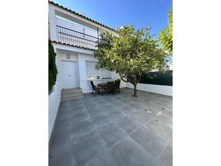 Miete Reihenhaus  Avenida sant bartolome. Alquiler de chalet adosado en el pueblo español