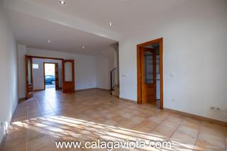 Semi detached house in Ses Salines Poble. Adosado en ses salines
