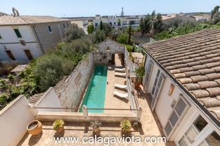 Towny house in Ses Salines Poble. Excepcional casa de pueblo en ses salines