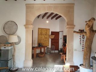 Masia a Es Llombards. Interesante proyecto en el idlico pueblo de es llombards