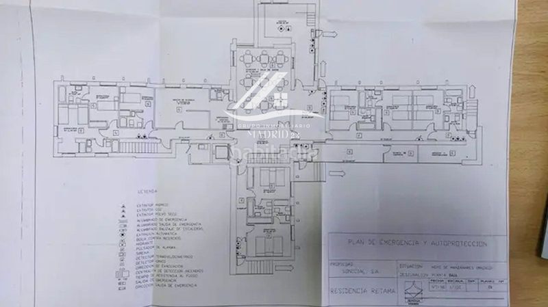 Foto f6afdca6-fa08-4051-ab4f-a81a947ae8f5. Edificio  con uso sanitario y opción de ampliar en Hoyo de Manzanares