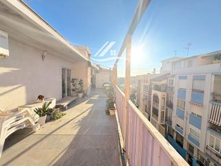 Àtic  Calle de jávea 3. Hemoso, ático reformado con gran terraza privada de 65 m y barba