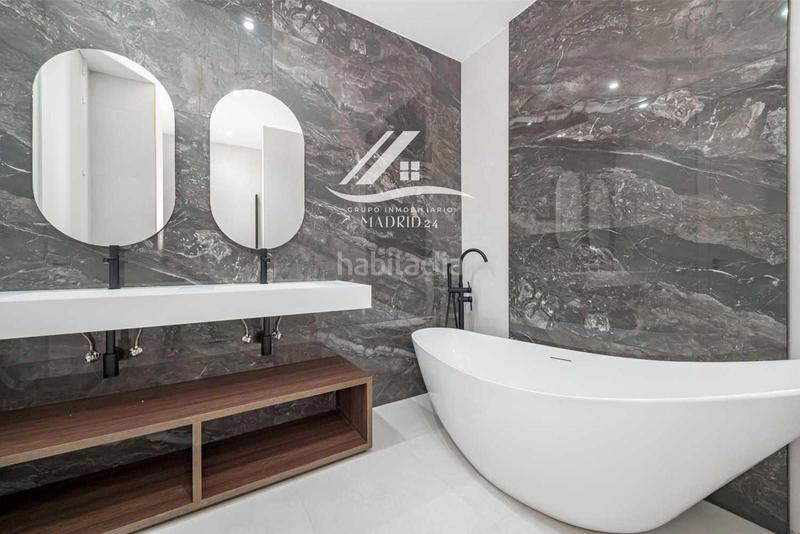 Foto dbb57a4d-0f40-4309-8c06-02a9d089a404. Piso elegante vivienda en el barrio de salamanca 1 en Madrid