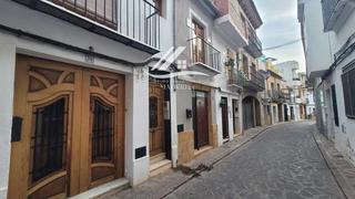 Casa adossada  Eres. Vivienda céntrica en serra, valencia