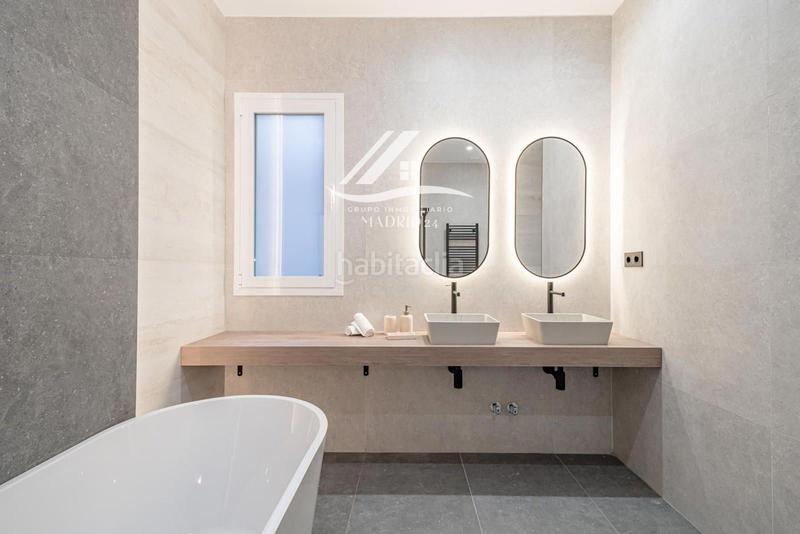 Foto 1497c26e-e593-4258-a5d4-5ff633eb7c7f. Piso excelente inmueble en el barrio de Sol, 1 en Madrid
