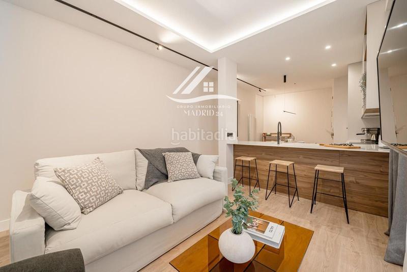 Foto 740aa596-9db7-4e8a-84c2-e918548bc521. Piso excelente inmueble en el barrio de Sol, 1 en Madrid